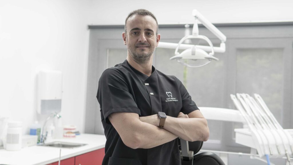 Vicente Colomer Azagra, dueño de Colvi Dental en Algeciras